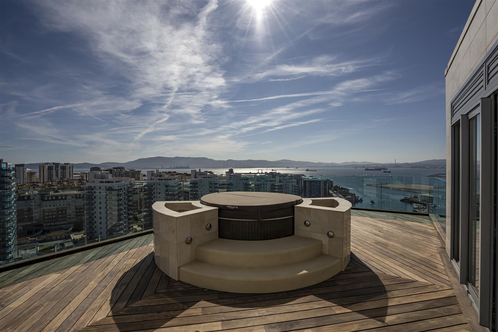 Image of Apartment - 5 Bedrooms - 6 Bathrooms for Rental in Royal Ocean Plaza-Gibraltar, Image 8